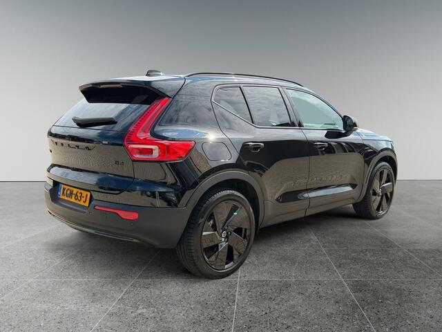Volvo XC40 2.0 B4 Plus Black Edition l Panoramadak l 360 camera l Trekhaak