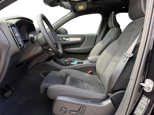 Volvo XC40 2.0 B4 Plus Black Edition l Panoramadak l 360 camera l Trekhaak