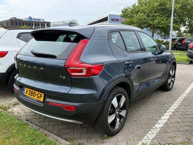 Volvo XC40 T3 163pk Automaat Business Pro / 20.000 km's / 1e Eig. / 360 Camera / Elektr. Stoelen / Leder / ACC / BLIS Trekhaak / 19'' / Keyless / Alarm Klasse 3 / DAB /