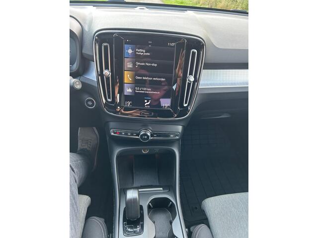Volvo XC40 1.5 T4 Plug-in hybrid Plus Bright | Achterruitrij Camera | Stoelverwarming | Adaptieve Cruise | Apple Carplay