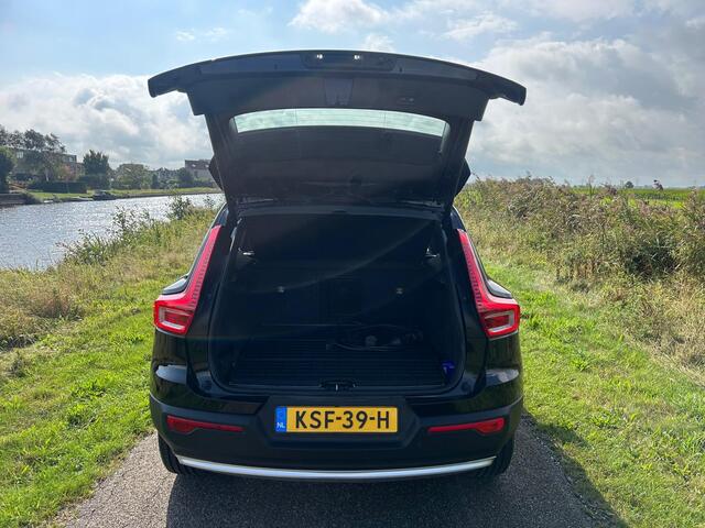 Volvo XC40 1.5 T4 Plug-in hybrid Plus Bright | Achterruitrij Camera | Stoelverwarming | Adaptieve Cruise | Apple Carplay