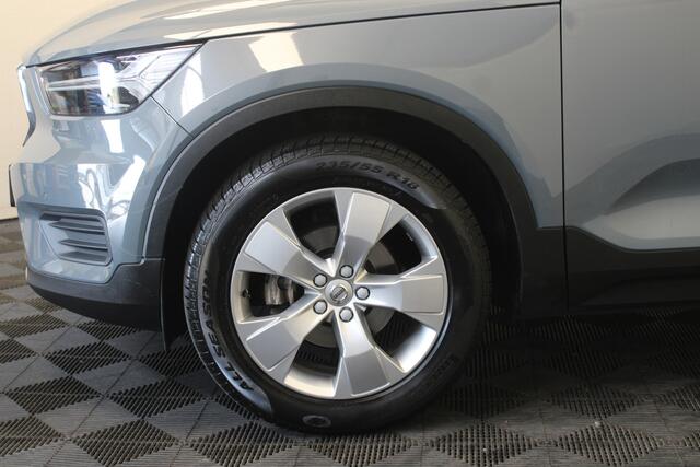 Volvo XC40 1.5 T3 Momentum Pro