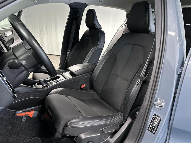 Volvo XC40 2.0 T4 R-Design Automaat | Trekhaak | Achteruitrijcamera