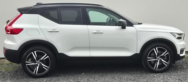 Volvo XC40 1.5 T5 Recharge R-Design Seat Pack - Park Assist Pack - Lighting Pack - Winter Pack - Cruise control adaptief - Two Tone - Telefoonlader - 19"Licht metaal - Privacy Glass - Intellisafe Pro Pakket