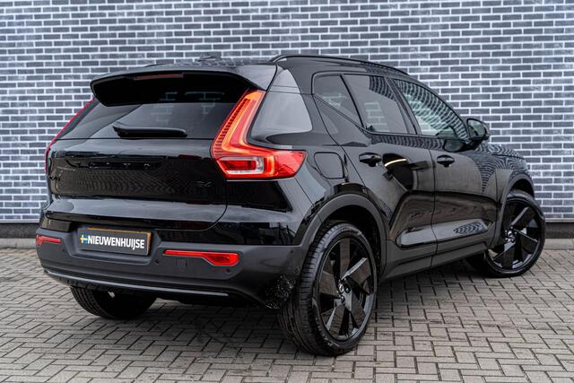 Volvo XC40 2.0 B4 Plus Black Edition | Trekhaak | 360° Camera | Schuif/Kantel Panoramadak | Stoel/stuur verwarming | Adaptive Cruise | Power Seats | Memory | Extra getint glas | Harman/Kardon |