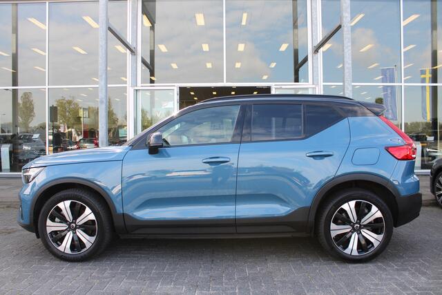 Volvo XC40 Recharge Ultimate 70 kWh | Fjord blue Carpet | 360 | H&K audio | Panorama dak | Stoel/stuurwiel verwarming | BLIS |