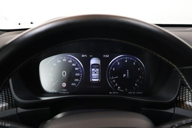 Volvo XC40 2.0 T5 AWD R-Design | Pano | Stoel+Stuur verwarmd | Acc | Harman Kardon