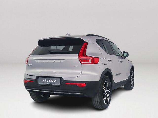 Volvo XC40 B4 Plus Dark | Panoramadak | Parkeercamera | Harman Kardon | Stoel- en stuurverwarming | Trekhaak