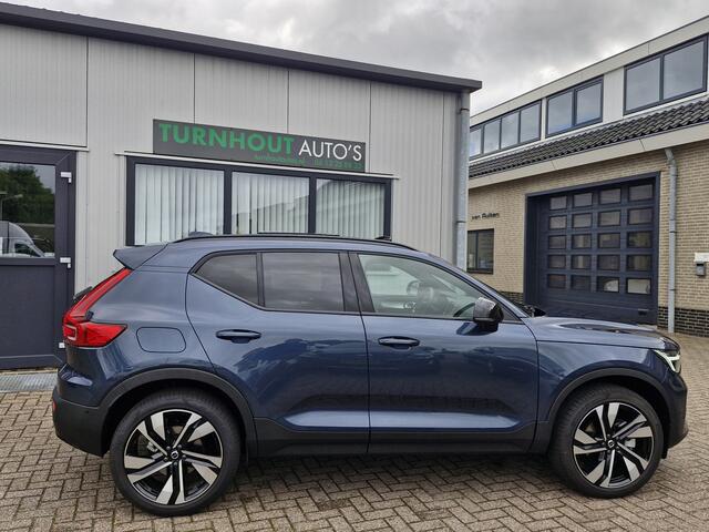 Volvo XC40 B4 Plus Dark met Lighting Pack (koplampen adaptief, koplampreiniging, matrix led koplampen, mistlampen voor) en Elektrisch glazen panorama-dak en trekhaak inklapbaar en nog meer meer.....