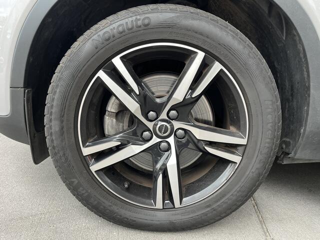Volvo XC40 2.0 B3 Inscription // HARMAN - KARDON AUDIO // NAVI // CAMERA // MEMORY SEATS // ELEK. ACHTERKLEP //