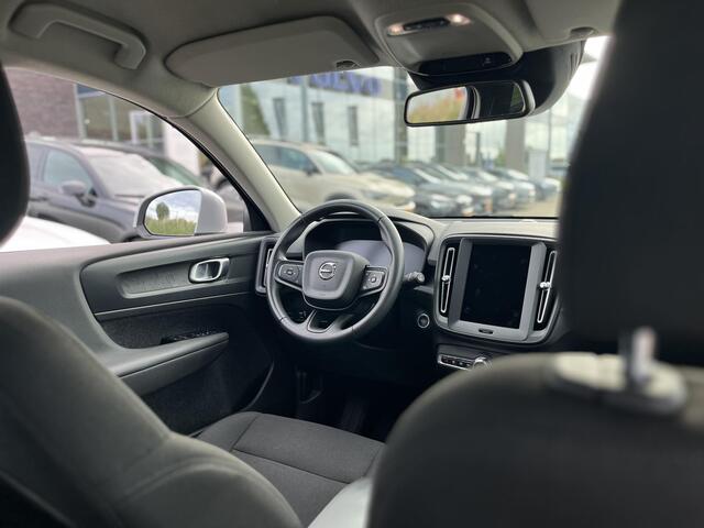 Volvo XC40 T2 Momentum | Parkeercamera | Climate Control | Apple Carplay |