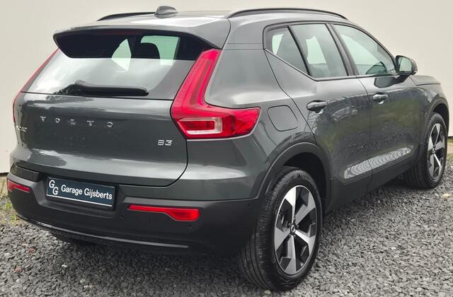 Volvo XC40 2.0 B3 Ultra Dark 19" Wielen - Panoramadak - Harman Kardon Audio - 360 Camera - R980 Interieur - Power seats met memory - Full led koplampen -Donkere hemel