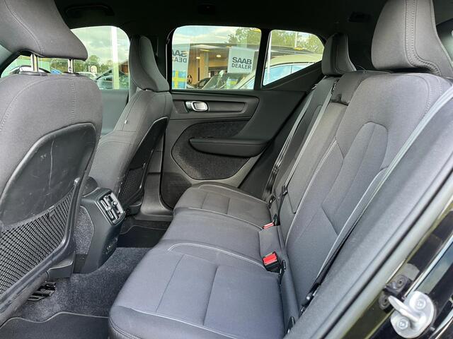Volvo XC40 Recharge Plus 70 kWh | Rijklaar incl 12 mnd Bovag | SoH 93% Warmtepomp Sportstoelen Keyless DAB Trekhaak