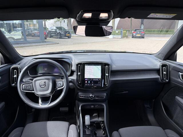 Volvo XC40 Recharge Plus SOH 92%| PILOT ASSIST ACC| ELEKTRISCHE ACHTERKLEP| DODE HOEK SENSOR |WARMTEPOMP| STOEL + STUURVERWARMING| ACHTERUITRIJCAMERA| RIJKLAAPRIJS INCL. 12 MND BOVAG GARANTIE|