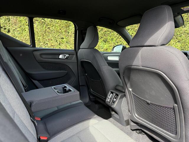 Volvo XC40 B3 Core | Google Navigatie | Parkeer Camera | Aut.