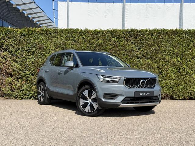 Volvo XC40 T5 Twin Engine Momentum Pro | Blis | Trekhaak | Cruise control | Parkeerhulp |