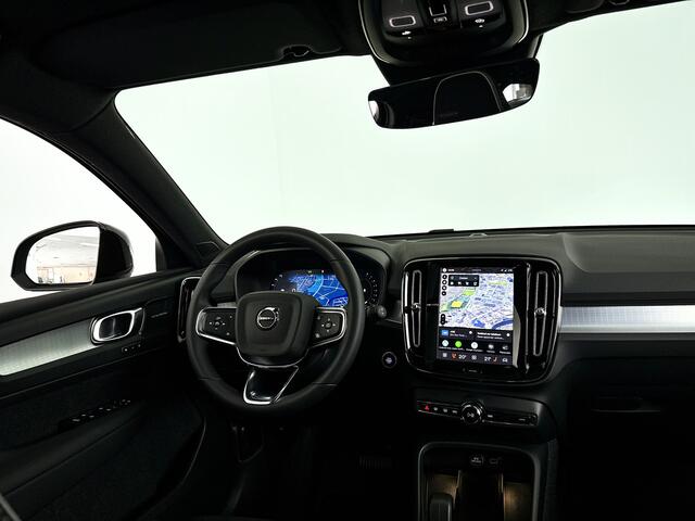 Volvo XC40 B4 Plus Dark | Panoramadak | 360° camera | Harman Kardon | Stoel- en stuurverwarming | Trekhaak