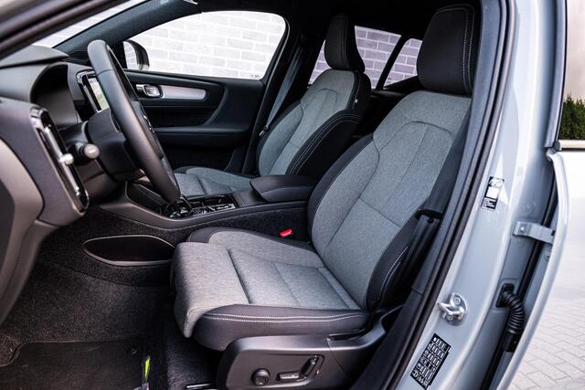 Volvo XC40 2.0 B4 Plus Dark | Trekhaak | Harman Kardon Audio | Achteruitrijcamera | Parkeersensoren | Keyless Entry | Elektrische Achterklep | Elektrisch Verstelbare Voorstoelen | Stoelverwarming | Google Navigatie | Apple Carplay | Android Auto |