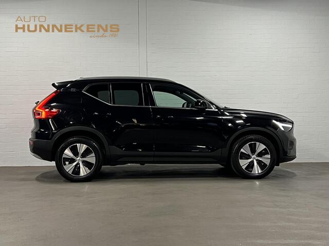 Volvo XC40 1.5 T4 Plug-in hybrid Core Bright Adapt. cruise | Stuur-/stoelverwarming | Achteruitrij camera | Dode hoek assistent | Carplay