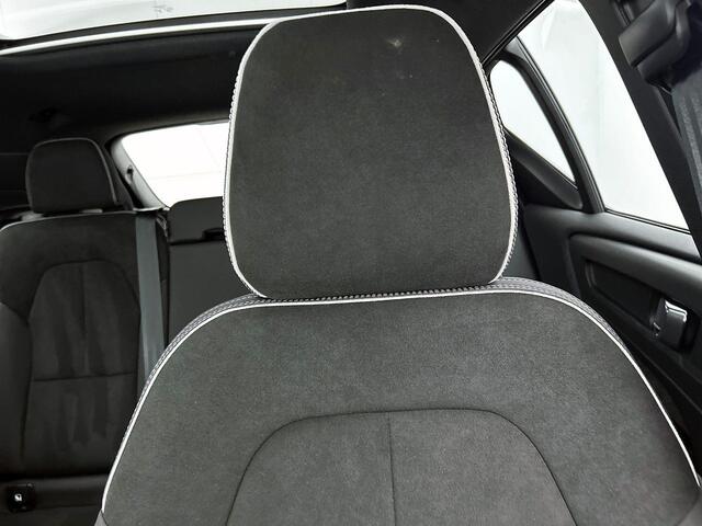 Volvo XC40 2.0 B4 Plus Dark | Trekhaak | Panoramadak | Stoelverwarming |