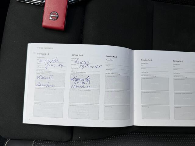 Volvo XC40 1.5 T3 Inscription / Elektrische Wegklapbare Trekhaak ( 1600 KG Trekgewicht) / Stoelverwarming / Schuif Kantel Dak / Elektrische Achterklep / Apple Carplay