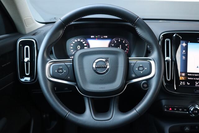 Volvo XC40 2.0 B4 AWD Inscription, Pano, Trekhaak