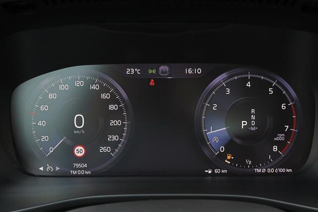 Volvo XC40 T4 Momentum - Parkeercamera achter - Parkeersensoren voor & achter - Cruise control - Inklapbare trekhaak - 18' LMV
