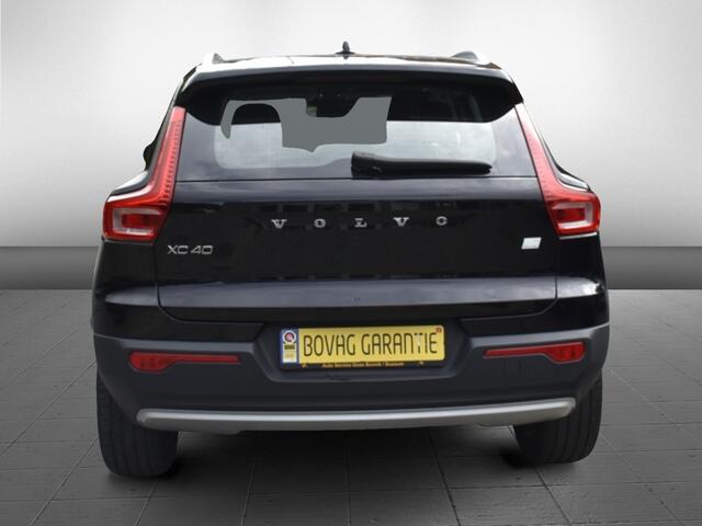 Volvo XC40 Recharge Plug-In Hybrid T4 /trekhaak/stoel.stuur verwarming