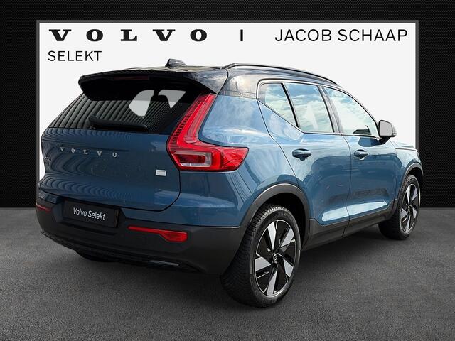 Volvo XC40 Extended Range Plus 82 kWh / Fjord Blue / Trekhaak / Achteruitrijcamera / Stoel- en stuurverwarming /