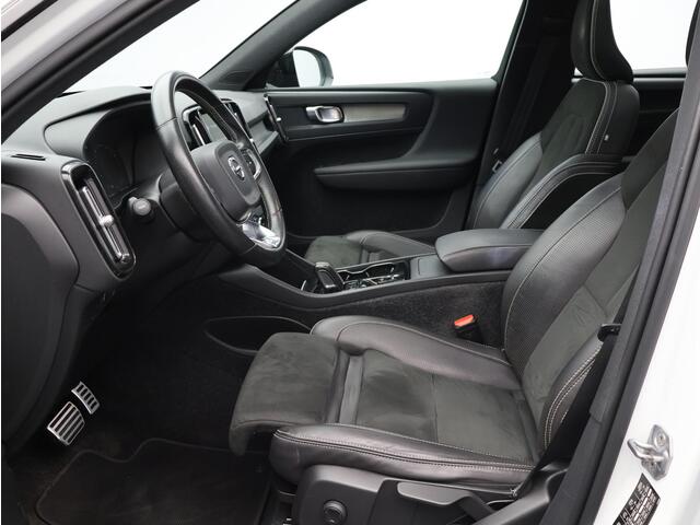 Volvo XC40 2.0 T4 R-Design / Trekhaak / Panoramadak / Adaptive Cruise / Stoelverwarming / BLIS / Nubuck Bekleding /