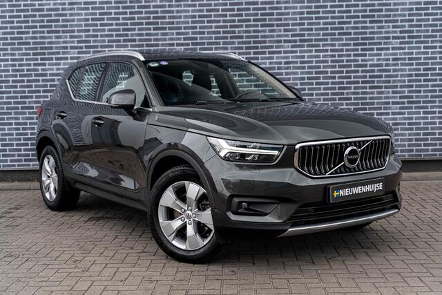 Volvo XC40 2.0 T4 Inscription | Trekhaak | Panoramadak | Achteruitrijcamera | BLIS | Cruise Control Adaptief | Elektrisch Verstelbare Voorstoelen | Navigatie | Apple Carplay | Android Auto | Keyless Entry | LED Koplampen Adaptief