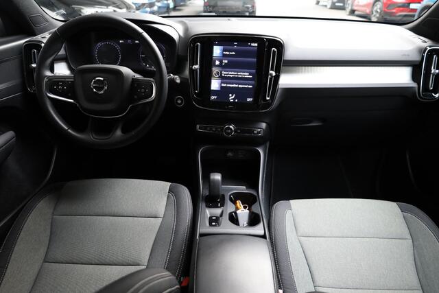 Volvo XC40 1.5 T5 Recharge TREKHAAK CAMERA DAB CARPLAY NAVI ELEC.KLEP ACC CLIMA 2XPDC 18''LMV