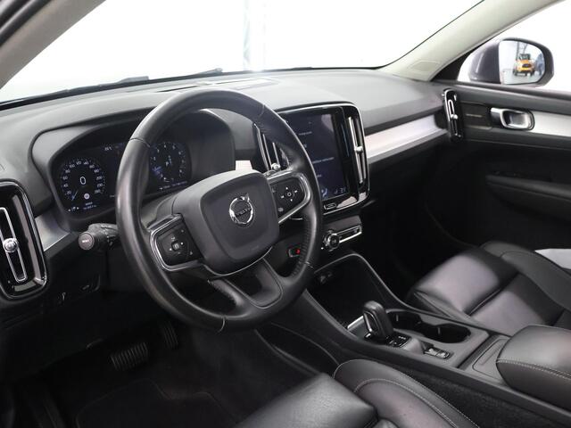 Volvo XC40 2.0 T5 AWD Intro Edition | 360 camera | Stoelverwarming V+A | Cruise control adaptief | Trekhaak | Panoramdak | Harman/Kardon | Apple Carplay/Android Auto |
