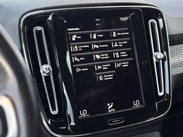 Volvo XC40 T5 Recharge R-Design | Plug-in Hybrid (PHEV) | Achteruitrijcamera | Parkeersensoren | Lederen Bekleding | BLIS | Keyless Entry | Elektrische Achterklep | Navigatie