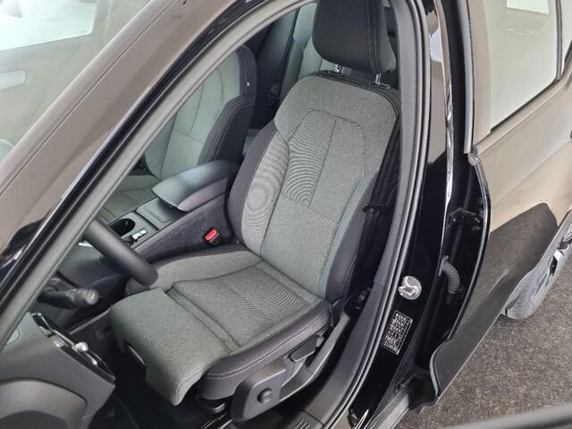 Volvo XC40 2.0 B3 Core | Cruise Control | Trekhaak | Stoel-/Stuurverwarming | Parkeercamera | DAB+ | Navigatie | Comfortstoelen |
