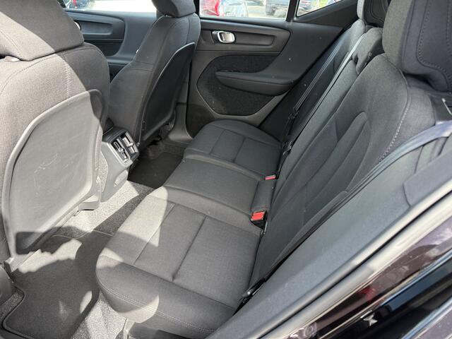 Volvo XC40 1.5 T3 ** Navigatie ** Carplay ** Camera ** Dealeronderhouden!! NAP!!