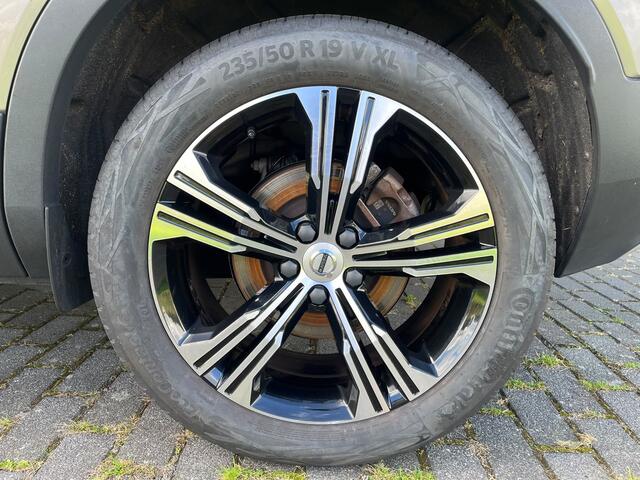 Volvo XC40 1.5 T4 Recharge Inscription | Rijklaar incl 12 mnd Bovag | Carplay Stuurverwarming Trekhaak Camera