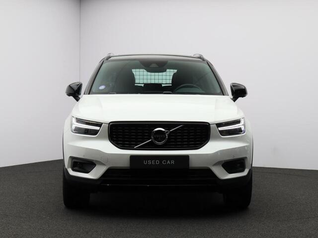 Volvo XC40 1.5 T5 Twin Engine R-Design Automaat / Panoramadak / Trekhaak / 360* camera / Harman Kardon Audio / BLIS