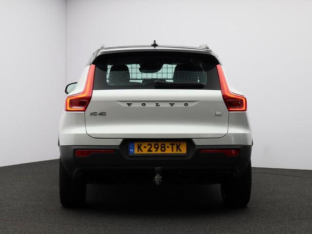 Volvo XC40 1.5 T5 Twin Engine R-Design Automaat / Panoramadak / Trekhaak / 360* camera / Harman Kardon Audio / BLIS