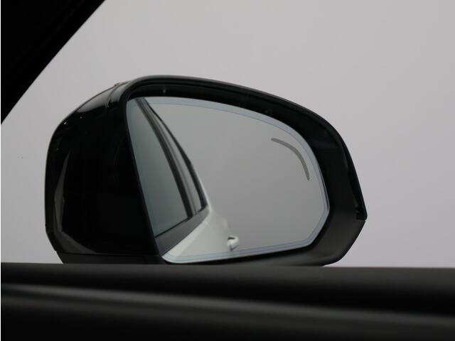 Volvo XC40 1.5 T5 Twin Engine R-Design Automaat / Panoramadak / Trekhaak / 360* camera / Harman Kardon Audio / BLIS