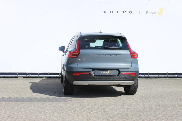 Volvo XC40 T4 190PK Automaat Momentum Pro Navigatie / Apple Carplay / Semi elektrisch wegklapbare trekhaak / Lederen bekleding