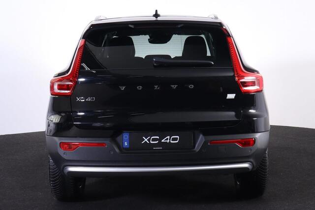 Volvo XC40 T5 Plug-in hybrid Ultimate Bright - Panorama/schuifdak - IntelliSafe Assist & Surround - Harman/Kardon audio - Parkeercamera achter - Draadloze tel. lader - Elektr. bedienb. voorstoelen met links geheugen - Parkeersensoren voor & achter - Extra getint glas - 19' LMV