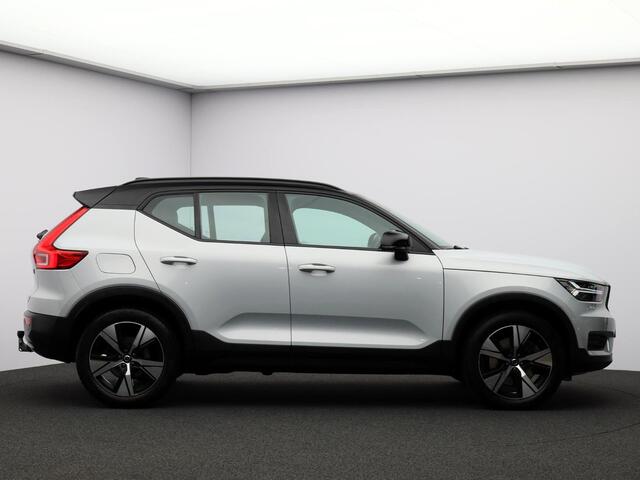 Volvo XC40 T4 Recharge R-Design / Trekhaak / Adaptive Cruise / Stoel+Stuurverwarming / Keyless / Carplay / Nubuck Bekleding / Elektr. Achterklep /