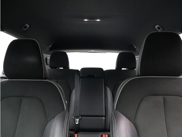 Volvo XC40 T4 Recharge R-Design / Trekhaak / Adaptive Cruise / Stoel+Stuurverwarming / Keyless / Carplay / Nubuck Bekleding / Elektr. Achterklep /