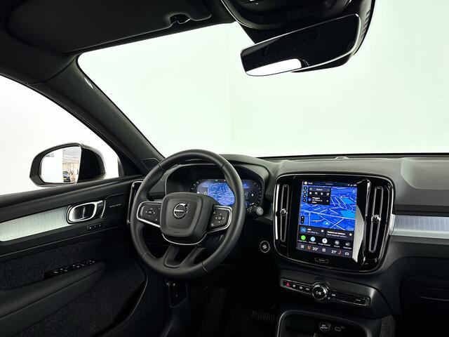 Volvo XC40 B4 Plus Dark | Parkeercamera | Stoel- en Stuurverwarming | Harman Kardon | Trekhaak
