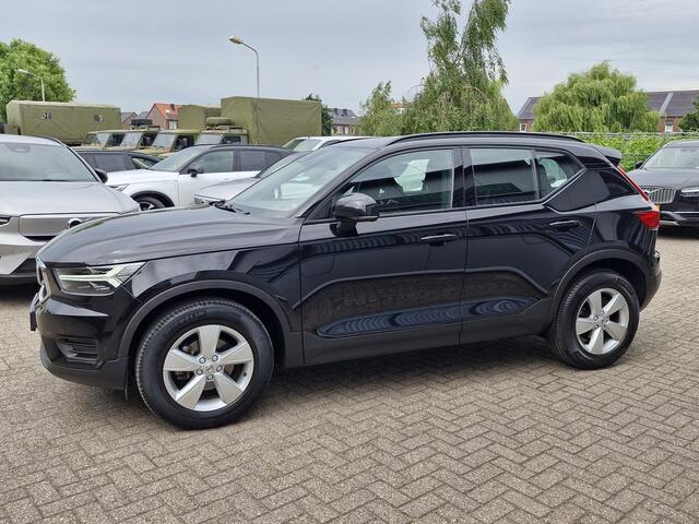 Volvo XC40 T2 Momentum | Camera | Lane keeping Aid | Apple carplay