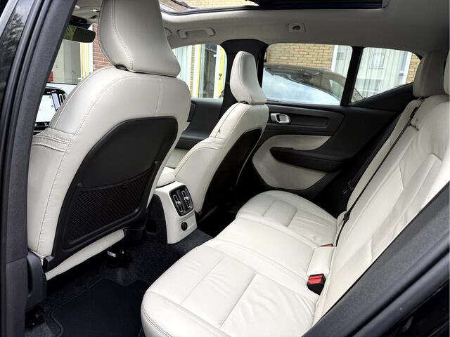Volvo XC40 1.5 T4 Recharge Inscription Panoramadak, Leer, 18''Lmv