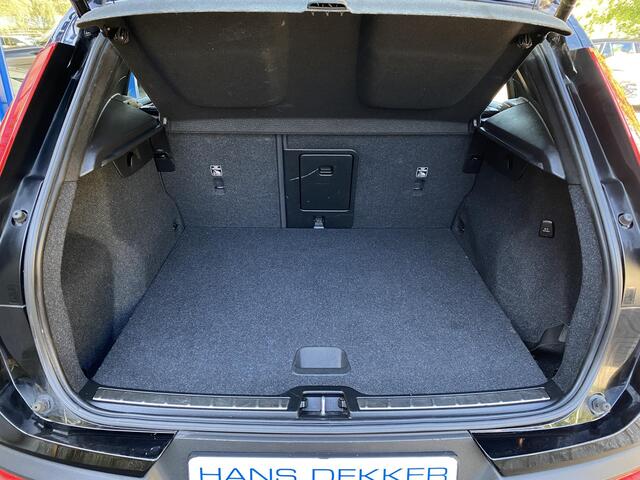 Volvo XC40 1.5 T5 Recharge R-Design Pano / 360 camera / Harman & Kardon / Stoelverwarming / Stuurverwarming