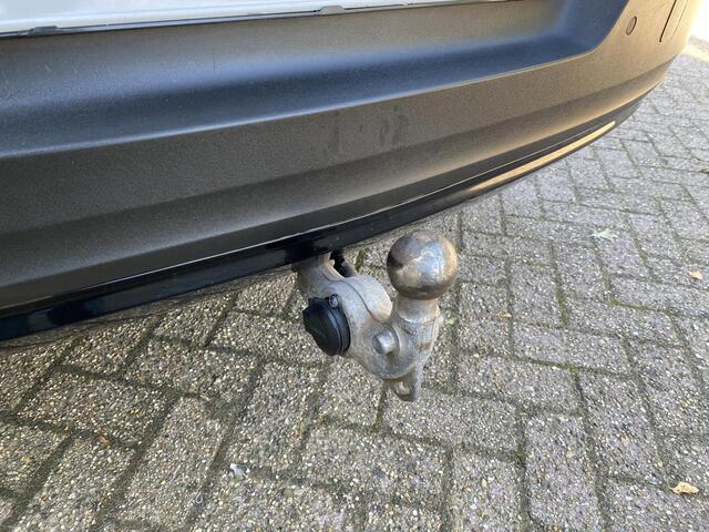 Volvo XC40 1.5 T5 Recharge R-Design Pano / 360 camera / Harman & Kardon / Stoelverwarming / Stuurverwarming