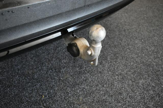 Volvo XC40 1.5 T4 Recharge Inscription 360°Cam R-Design El Trekh +aKlep Pano Stoel+Stuur verwarming
